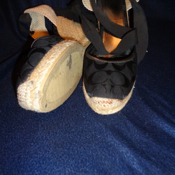 Coach Mindy Black Espadrilles Lace Up Wedge Heels Close Toe Sandals Size 9 - Picture 2 of 3